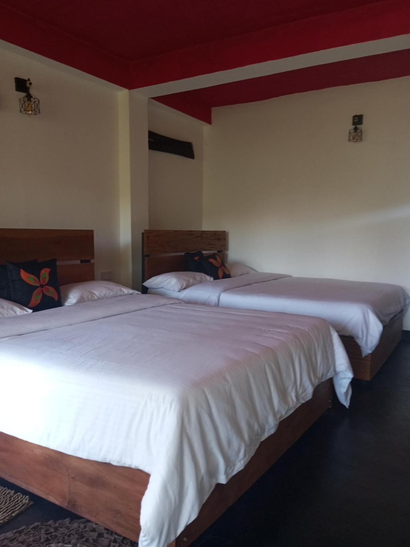 Chanidu Ella Inn Luaran gambar