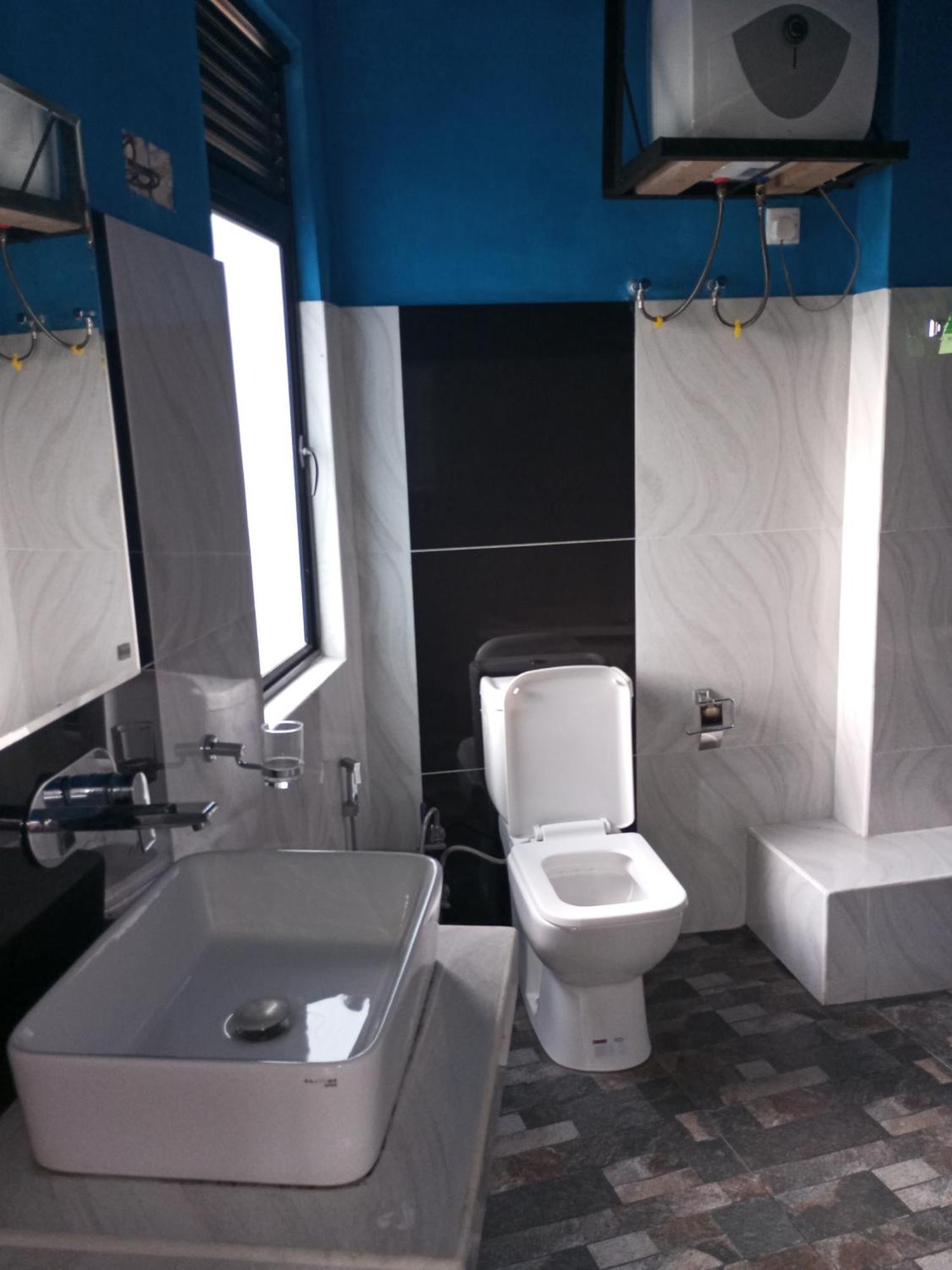 Chanidu Ella Inn Luaran gambar