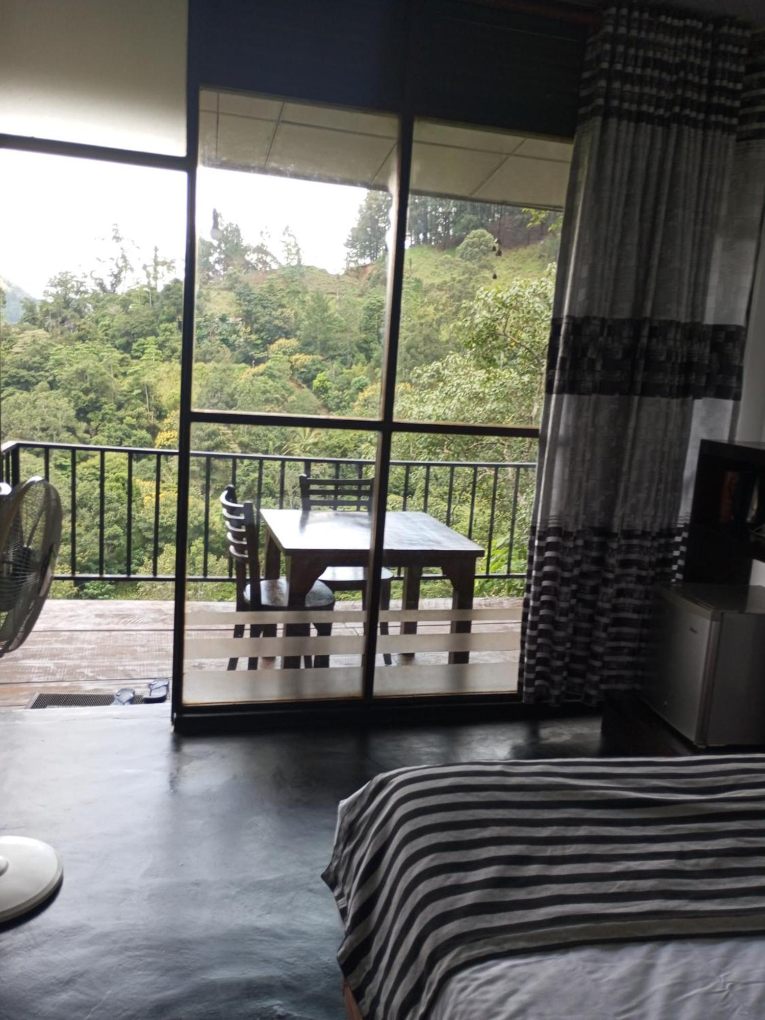 Chanidu Ella Inn Luaran gambar