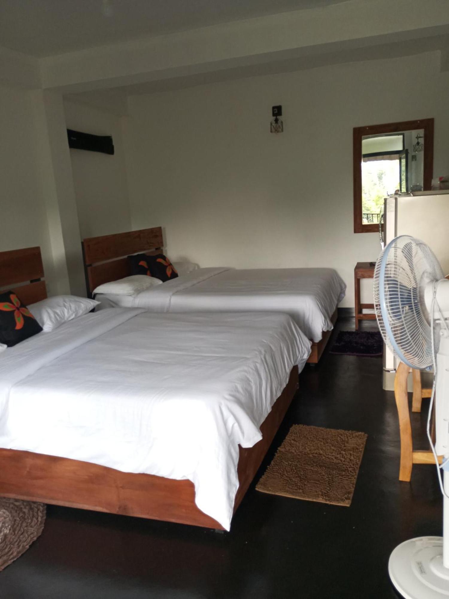 Chanidu Ella Inn Luaran gambar